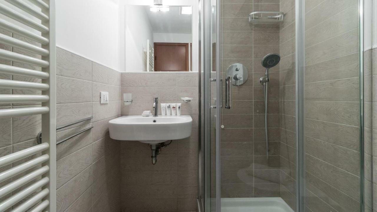 Italianway - Bligny 19 Apartment Milan Bagian luar foto